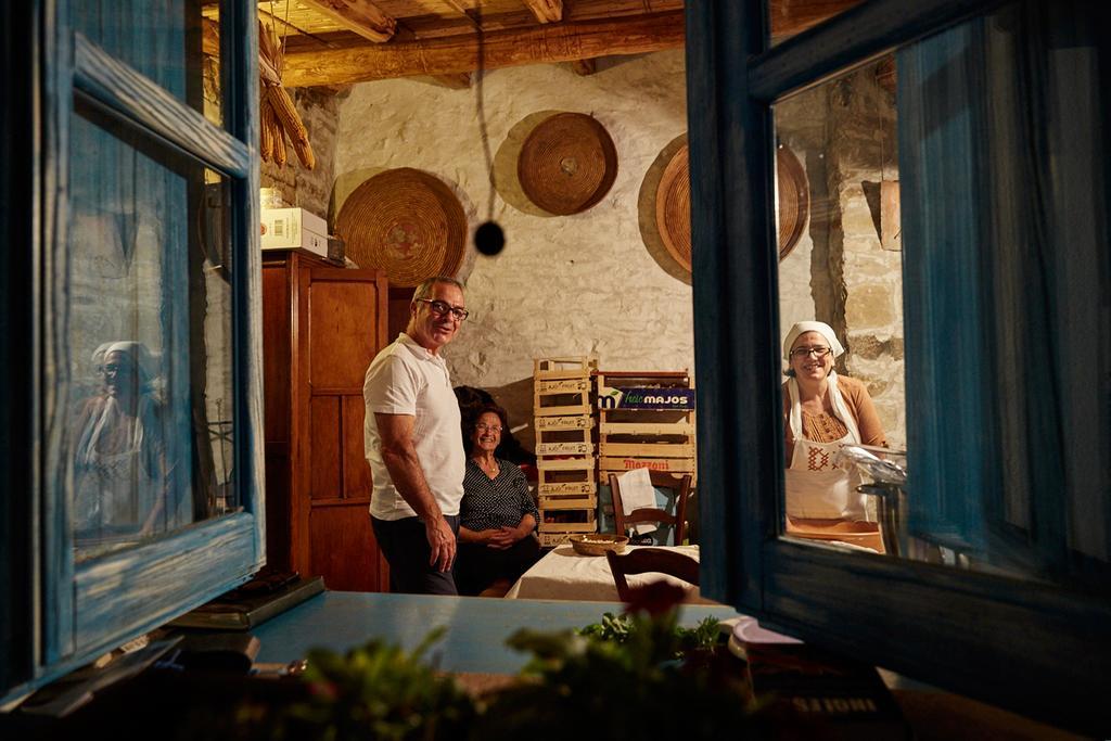 Domu Antiga Bed & Breakfast Gergei Екстериор снимка