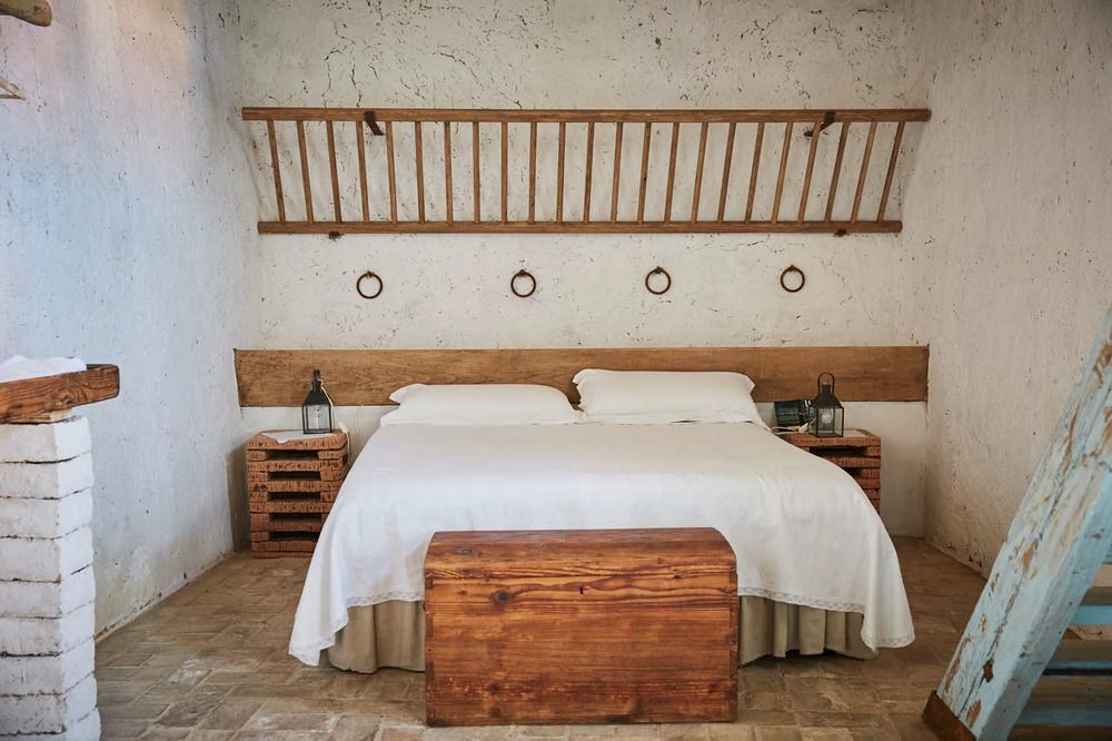 Domu Antiga Bed & Breakfast Gergei Екстериор снимка